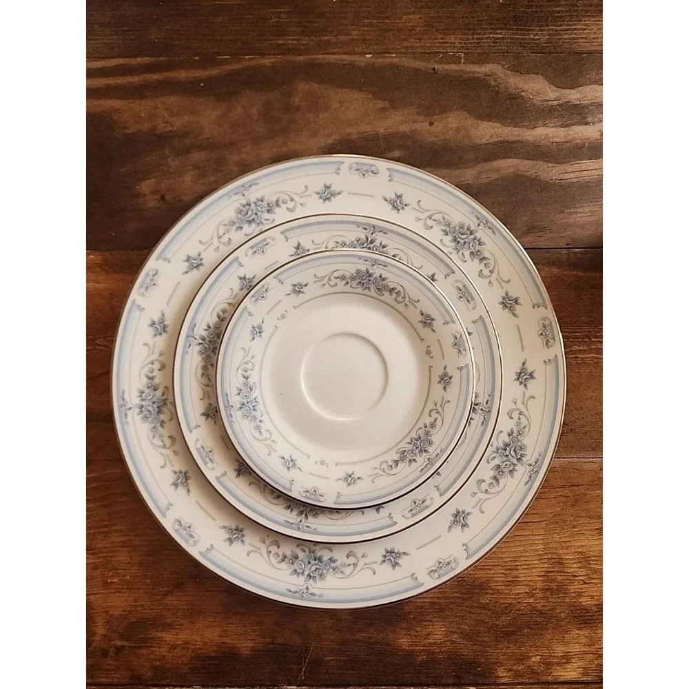 Single‎ Place Setting - Nitto Claridge W 76 China Blue Flowers Silver